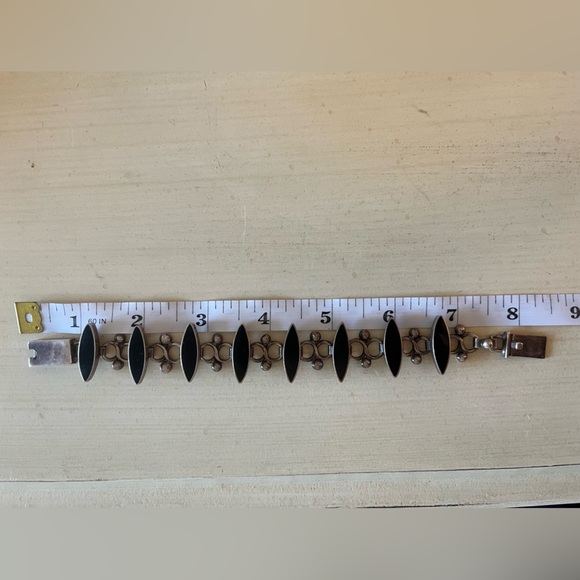 Vintage Mexican Sterling and Onyx Bracelet - Picture 8 of 8